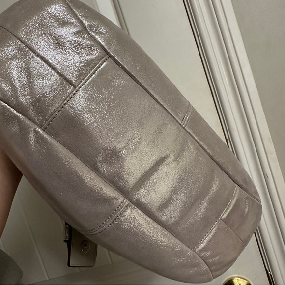 Authentic Coach Bag in Metallic Gold - Picture 4 of 15
